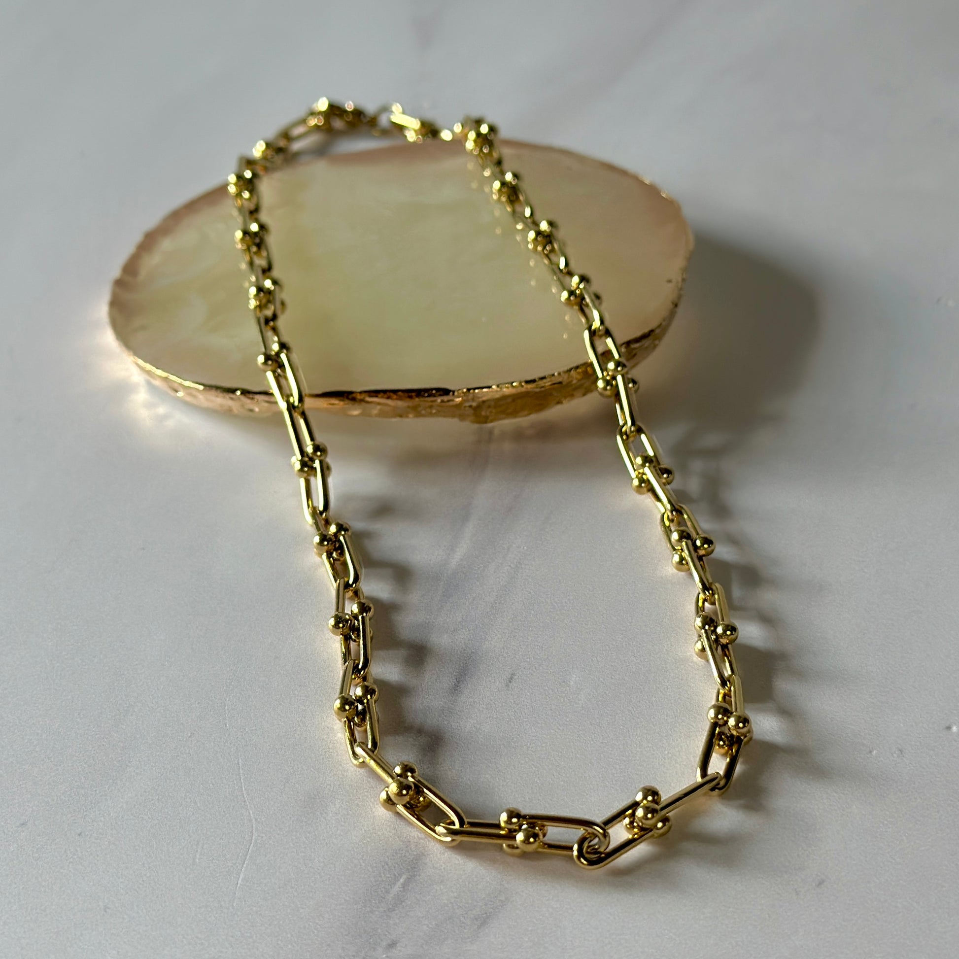 LARIAT LUSTER