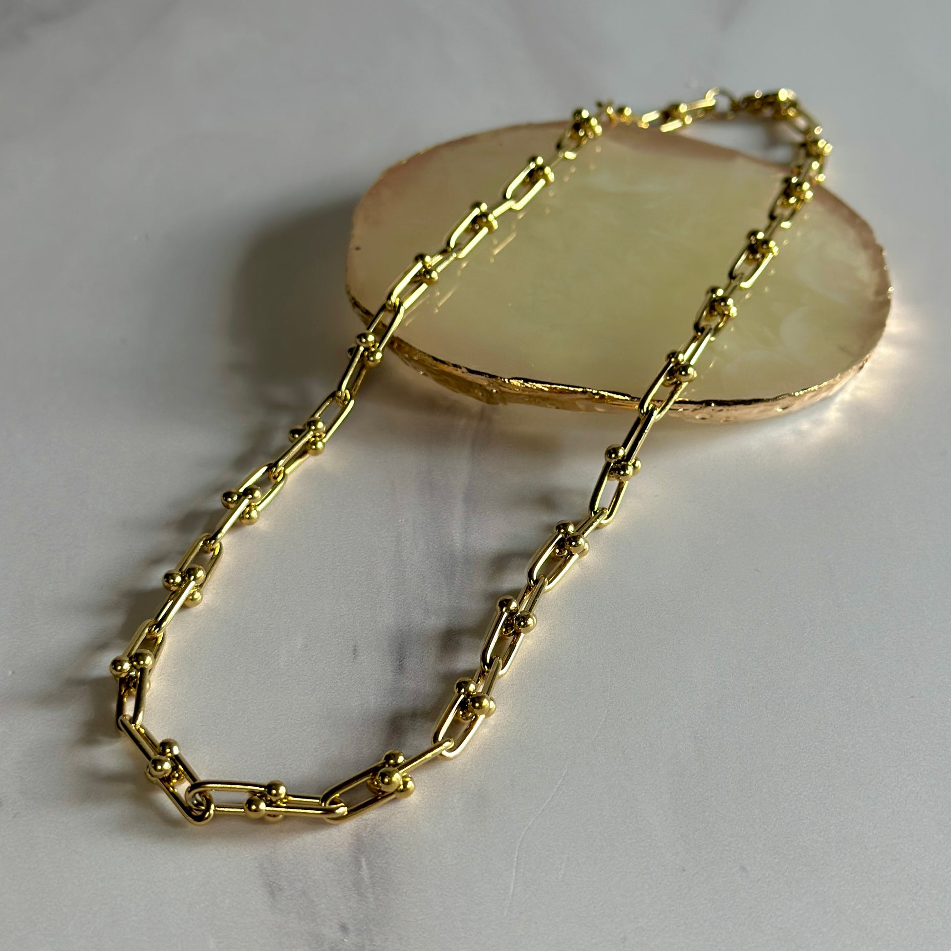 LARIAT LUSTER