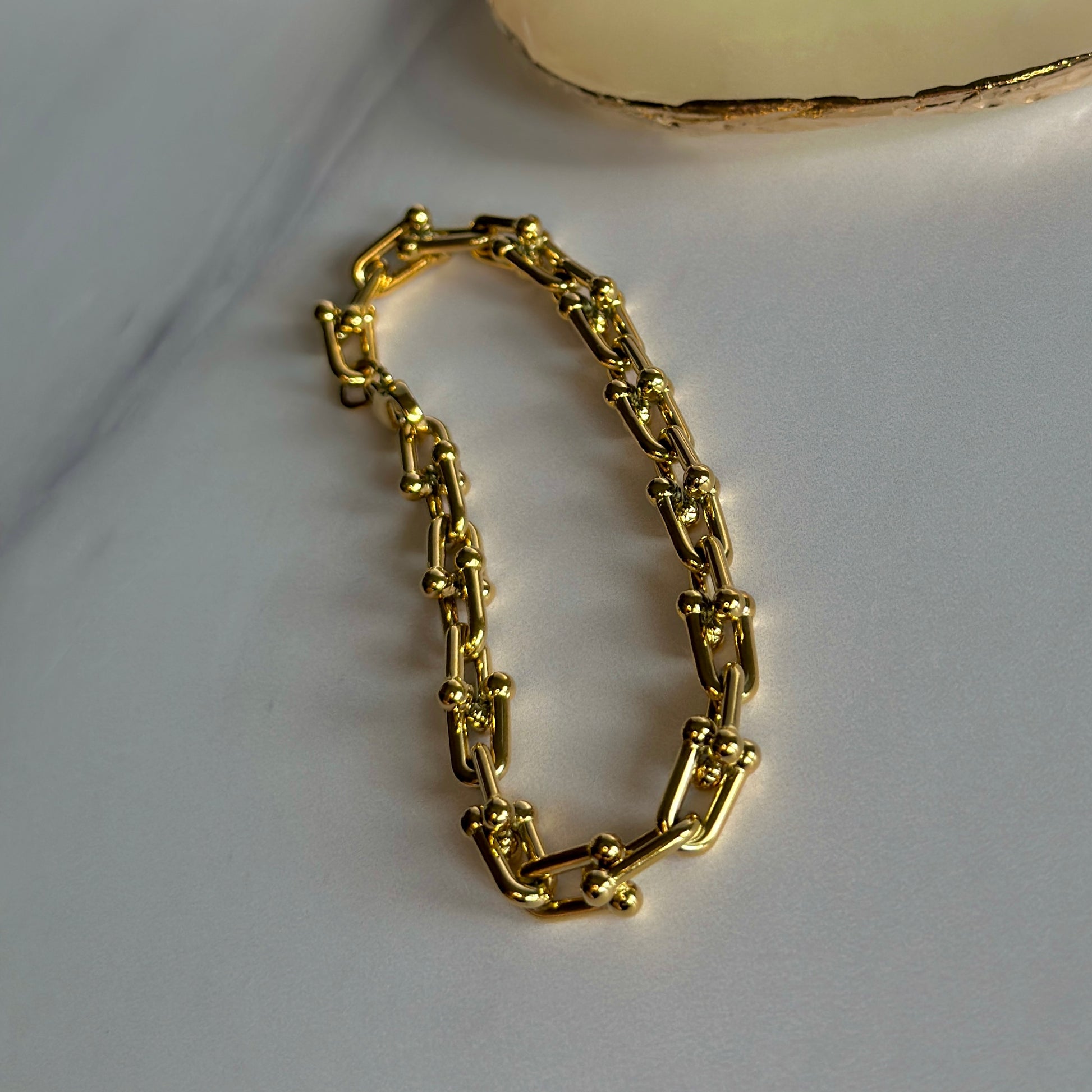 LARIAT LUSTER