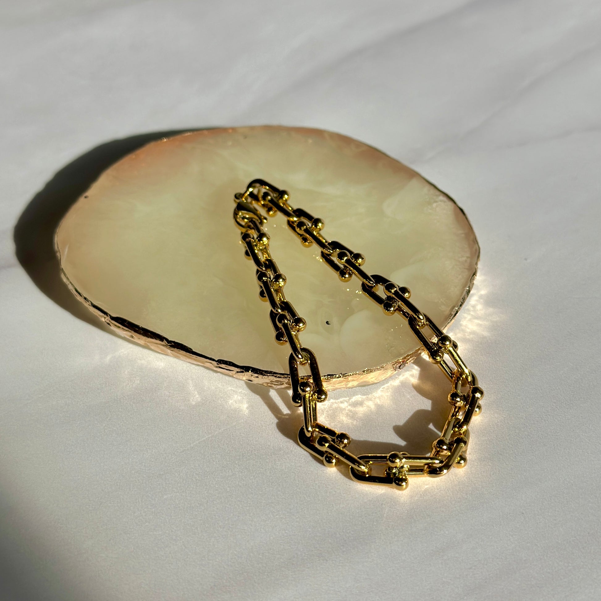 LARIAT LUSTER