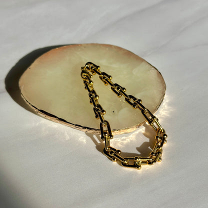 LARIAT LUSTER