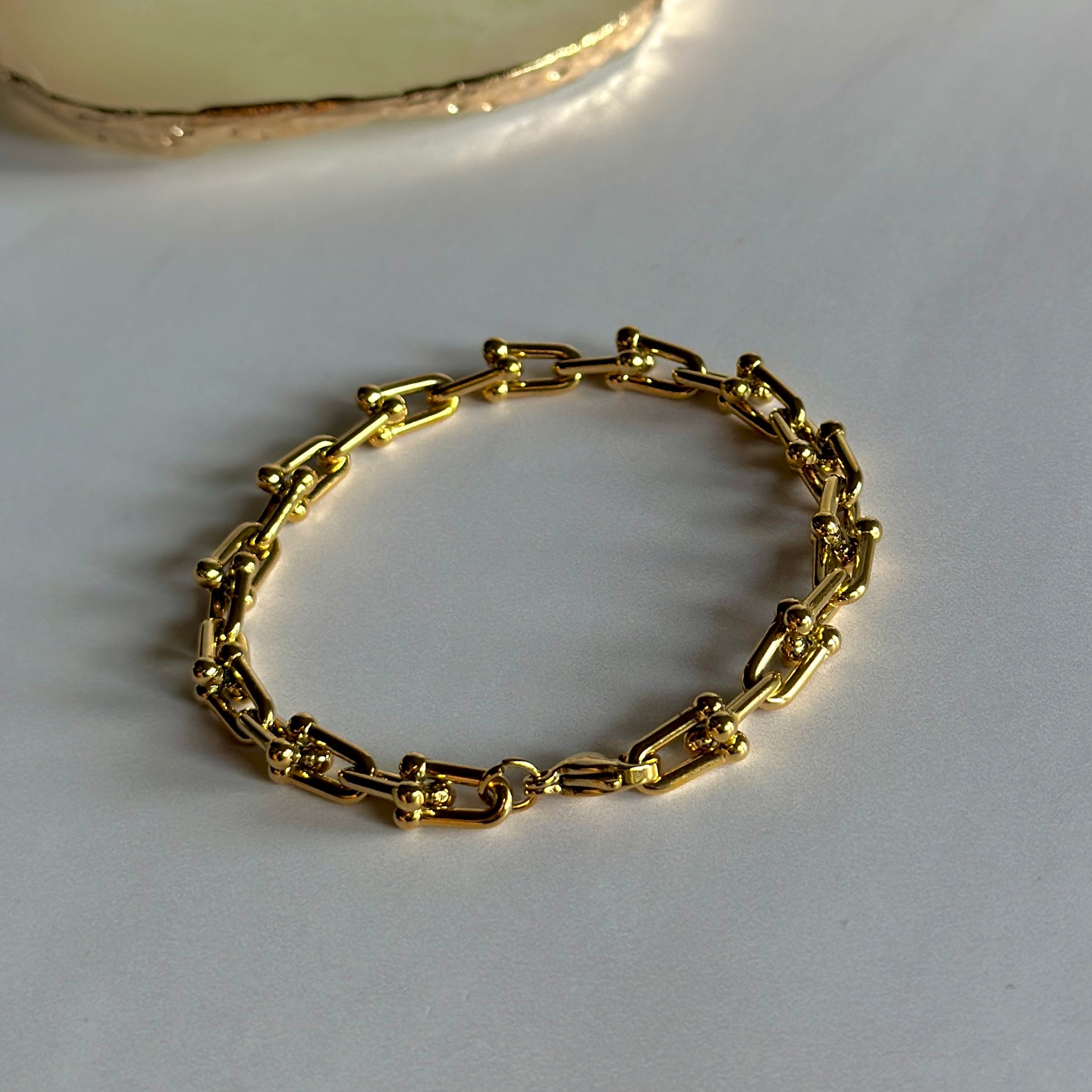 LARIAT LUSTER